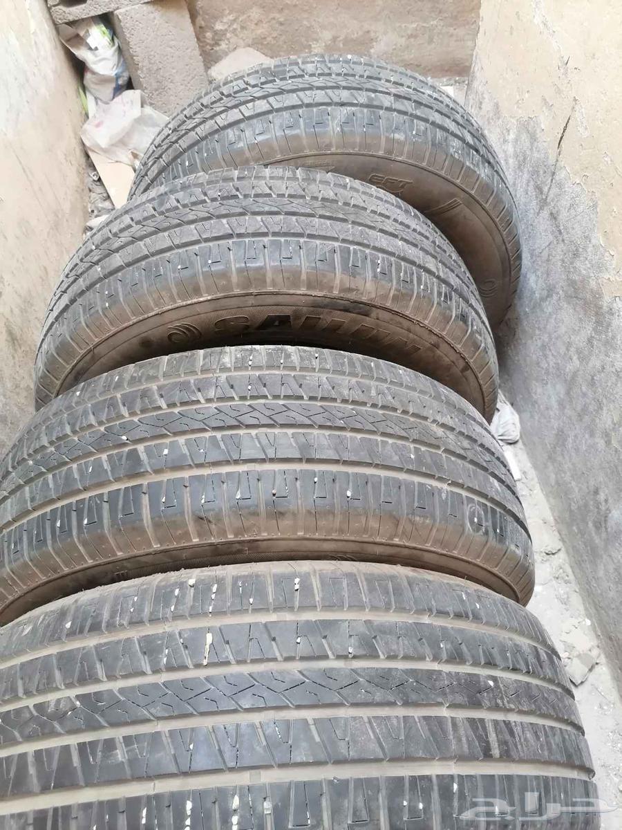 Clean, almost new tires64375008212097111