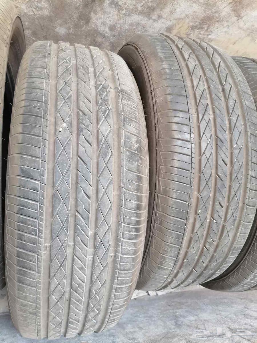 Clean, almost new tires, size 265 65 1864381259818113111