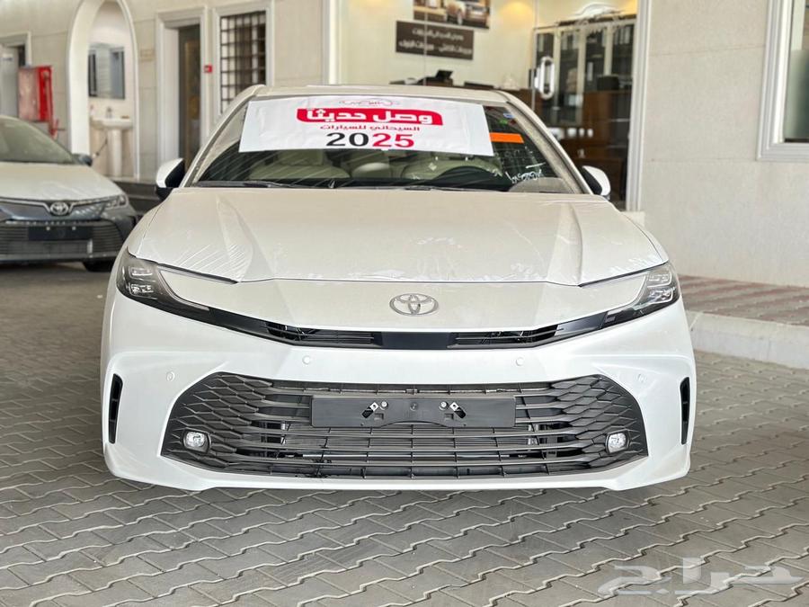 تويوتا كامري LE بنزين موديل 2025 سعودي64383066983169111