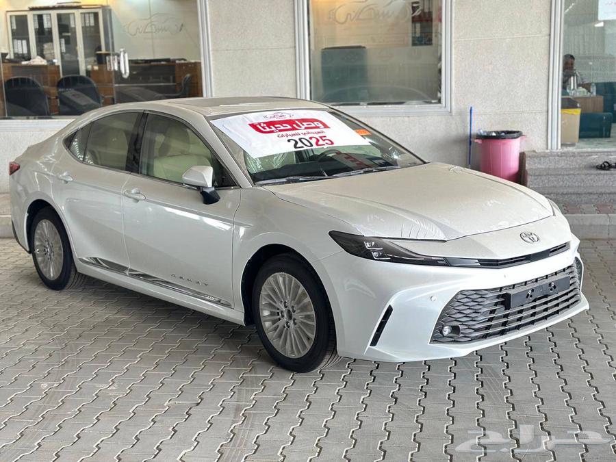 تويوتا كامري LE بنزين موديل 2025 سعودي64383066983169110