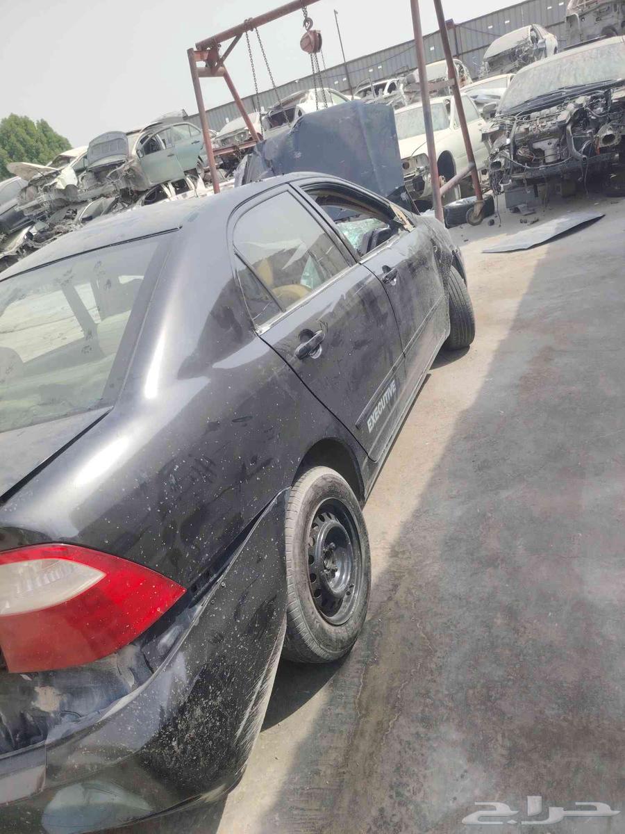 كورلا 2006 قير اتوماتيك تشليح قطع غيار فقط يوجد توصيل64377461730690111