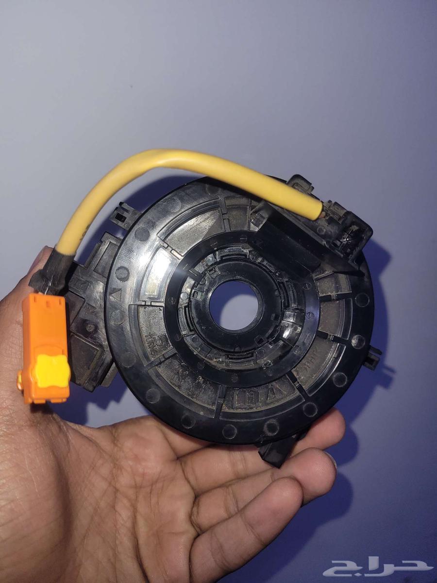 قطع غيار بيجو أصلية للبيع64377240743810111