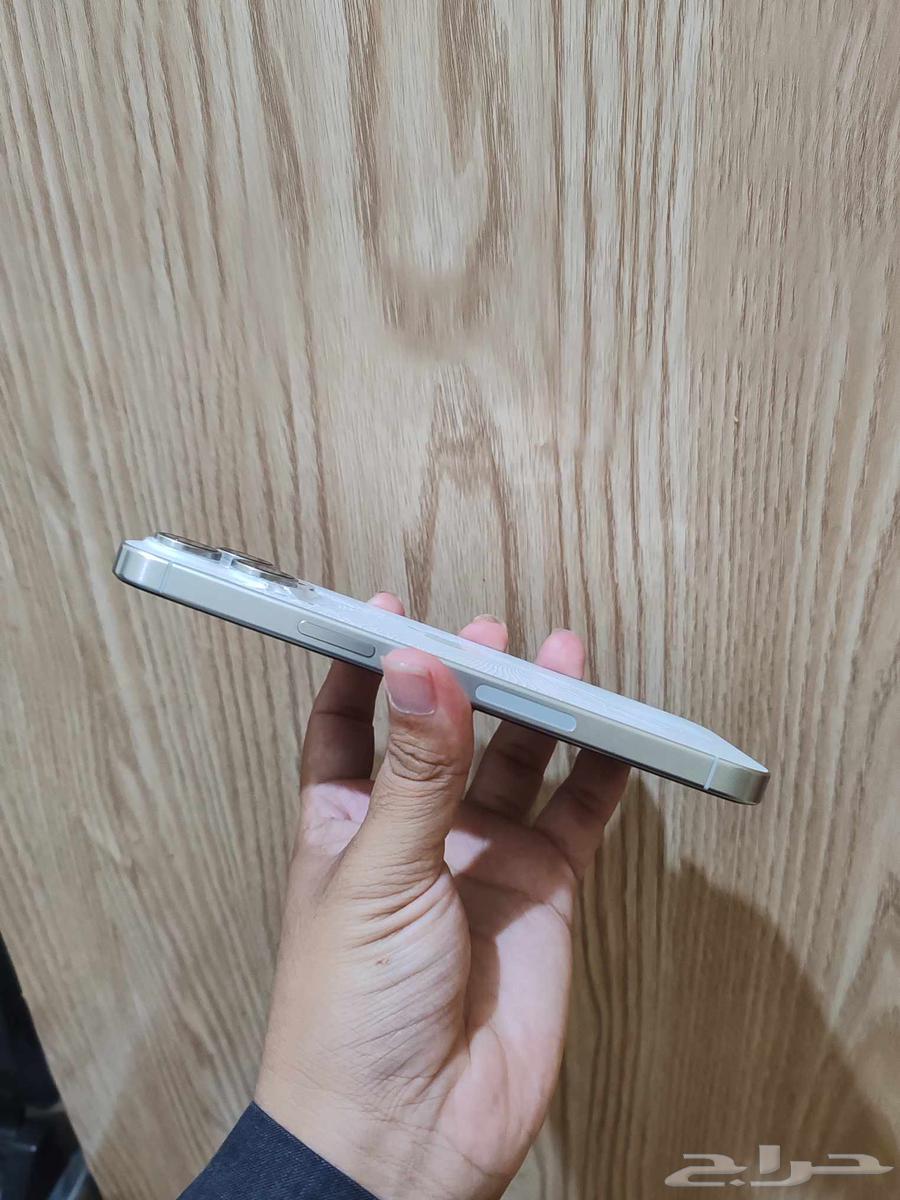 للبيع أو للبدل 15 برو ماكس 256 البطاريه 95 شرائح أكتروني64146090401411111