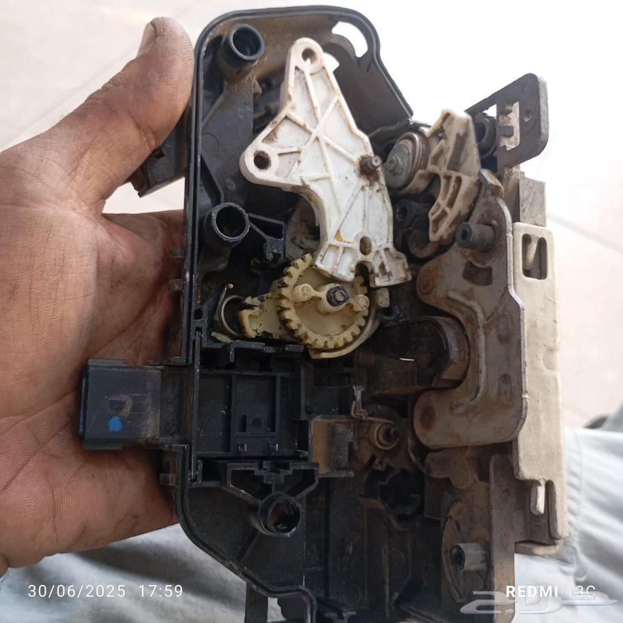 اصلاح اقفال ابواب السيارات سنتر لك مرايات صفط64381643954178110