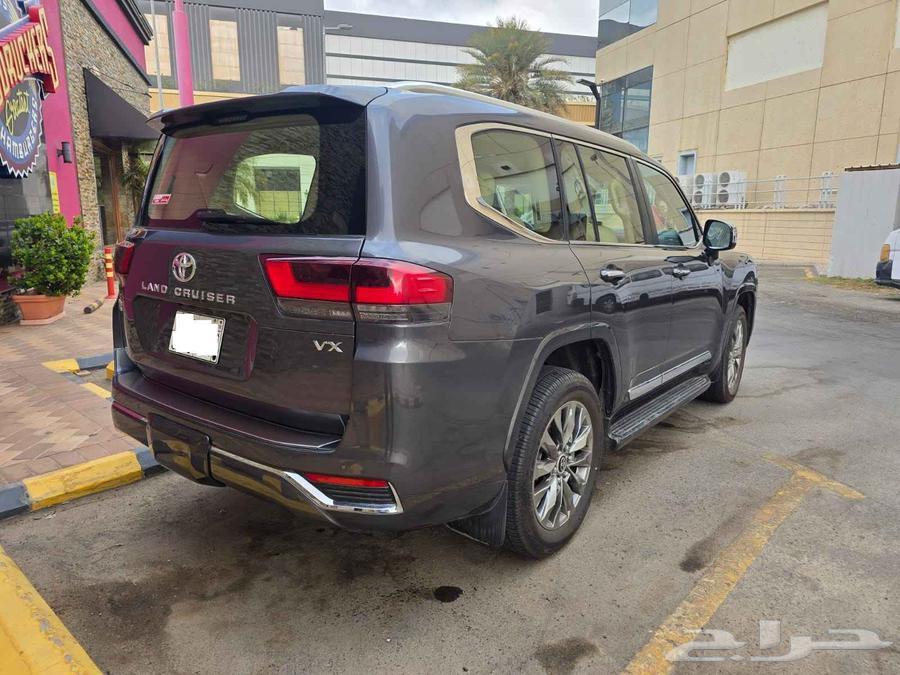 لاندكروزر في اكس VX ديزل 2024 عبداللطيف جميل كالجديد64384203203969112