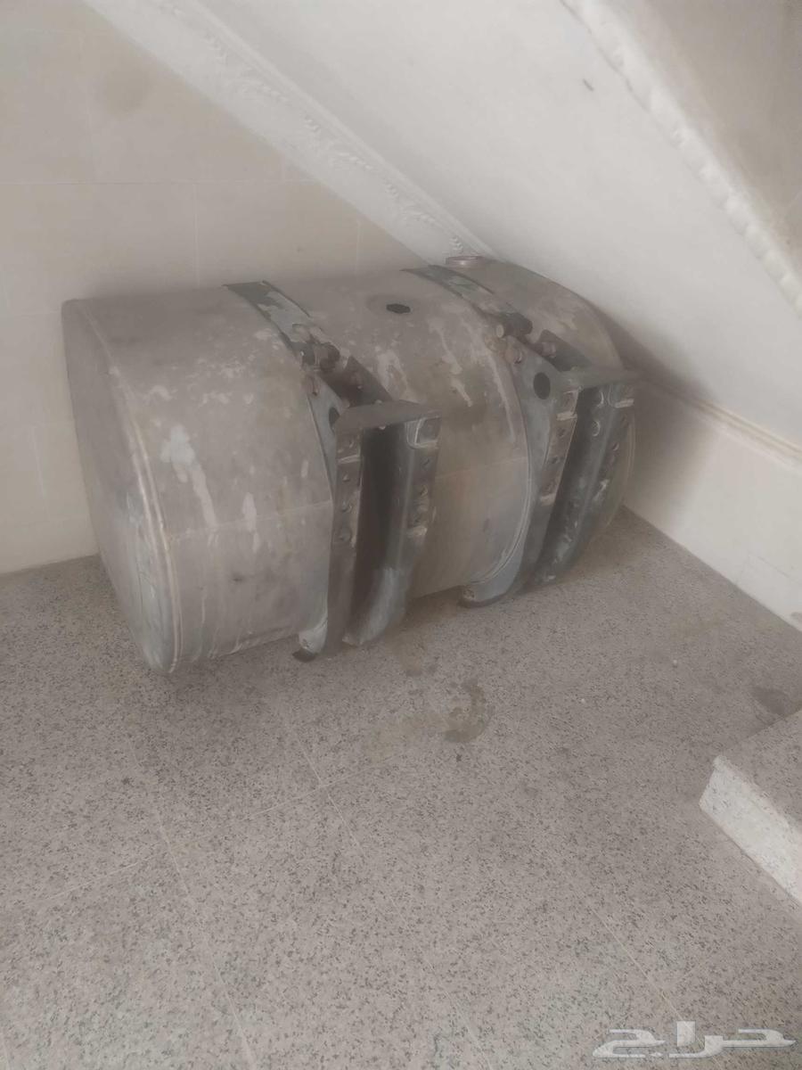 خزان ديزل مع القواعد حقه وكاله64380764917507111