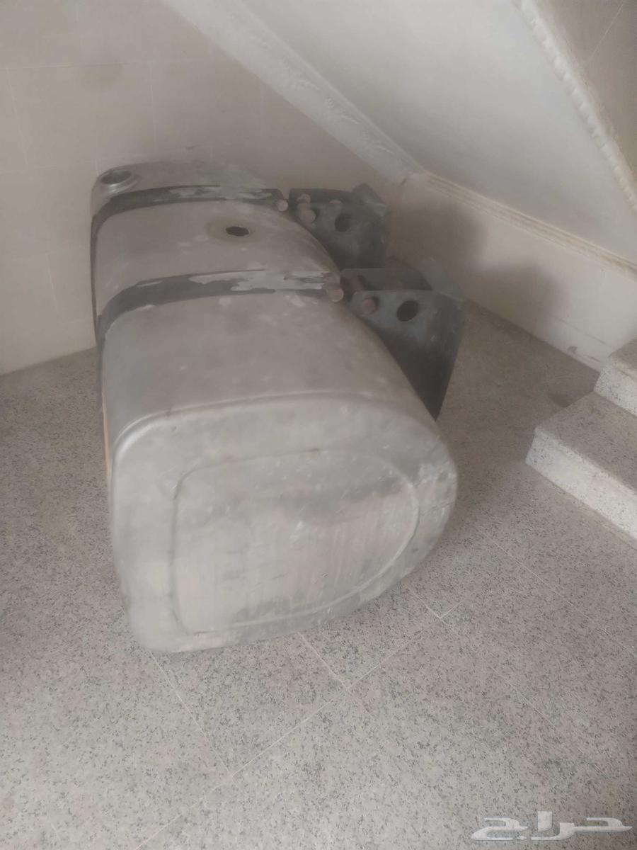خزان ديزل مع القواعد حقه وكاله64380764917507112