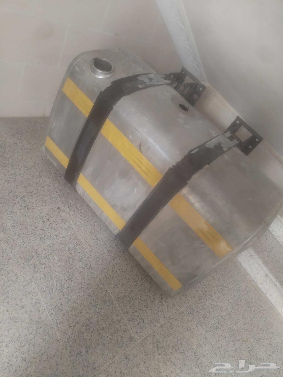 خزان ديزل مع القواعد حقه وكاله64380764917507110