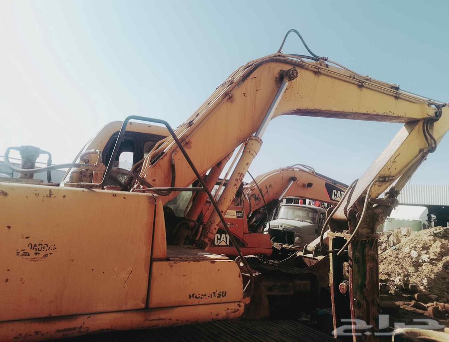 اعمال حفر وهدم وترحيل مخلفات وتوريد رمل مع توفير المعدات الث64384036679042110