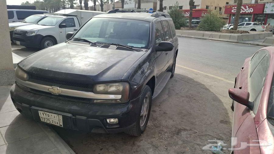 شيفروليه تريل بليزر LS وهي من فئة سيارات الدفع الرباعي متوس64381246250113111