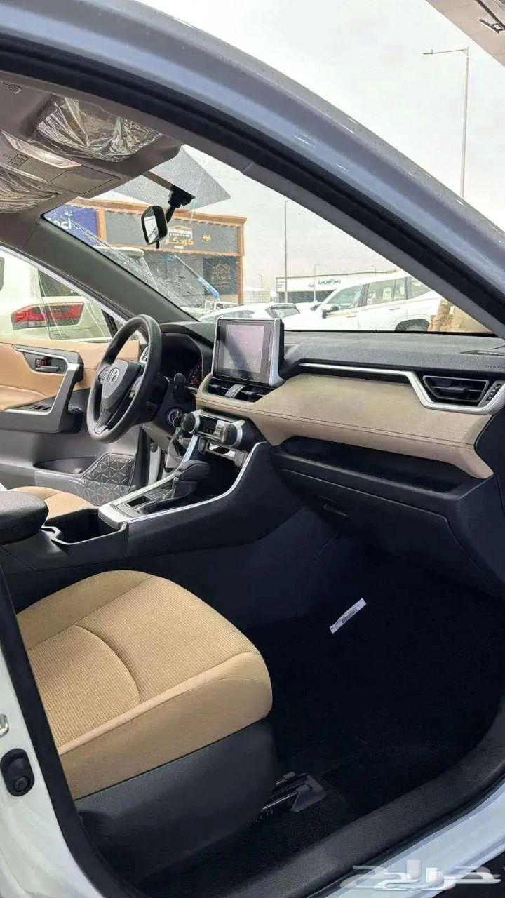 تويوتا راف فور بريمي64384965877634111