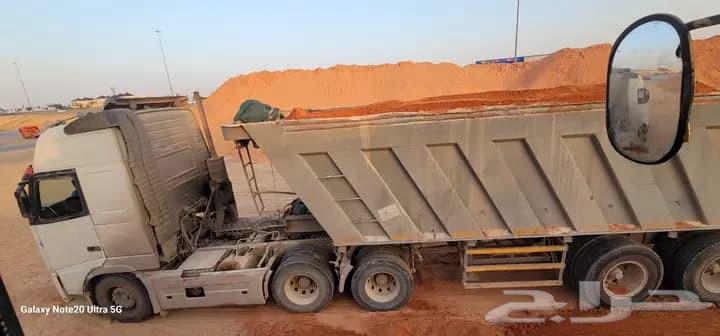 Drilling, backfilling and compaction of laboratory upper layers64384590972931113