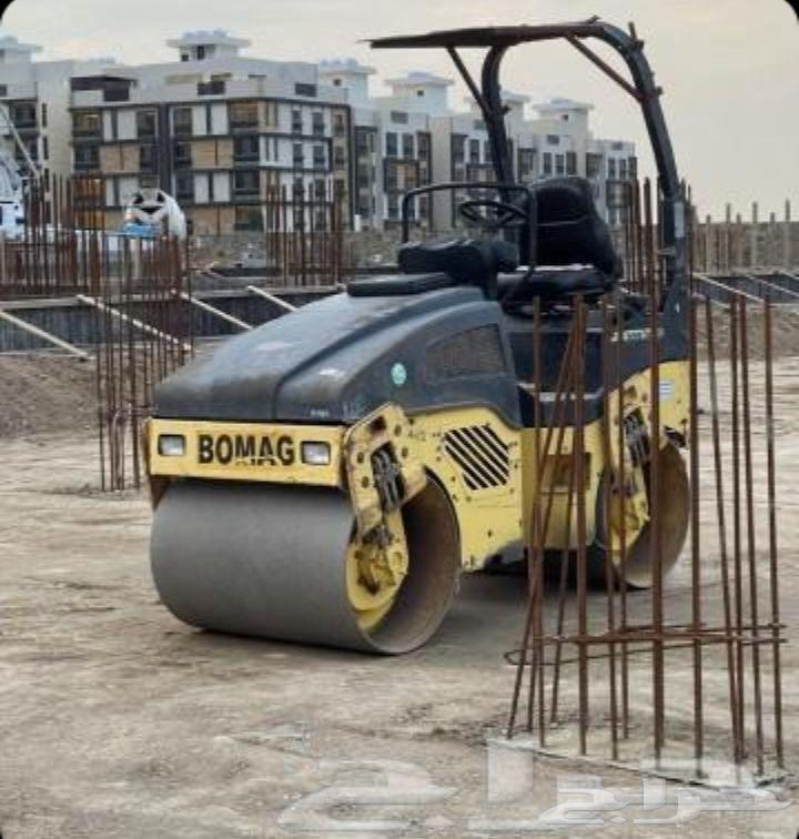 Rent Bobcat, Loader, Sweeper, Tractor64381150134914111