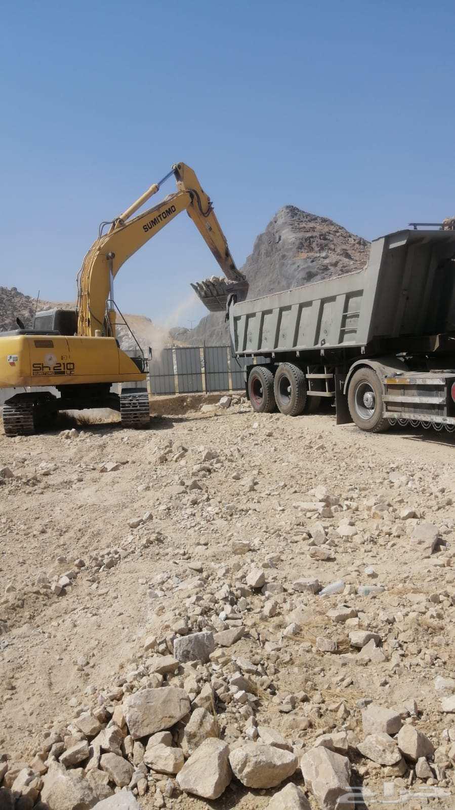 يوجد بوكلين حفر ودفن كما يوجد تريلات ترحيل دمار ومخلفات64375976480643114