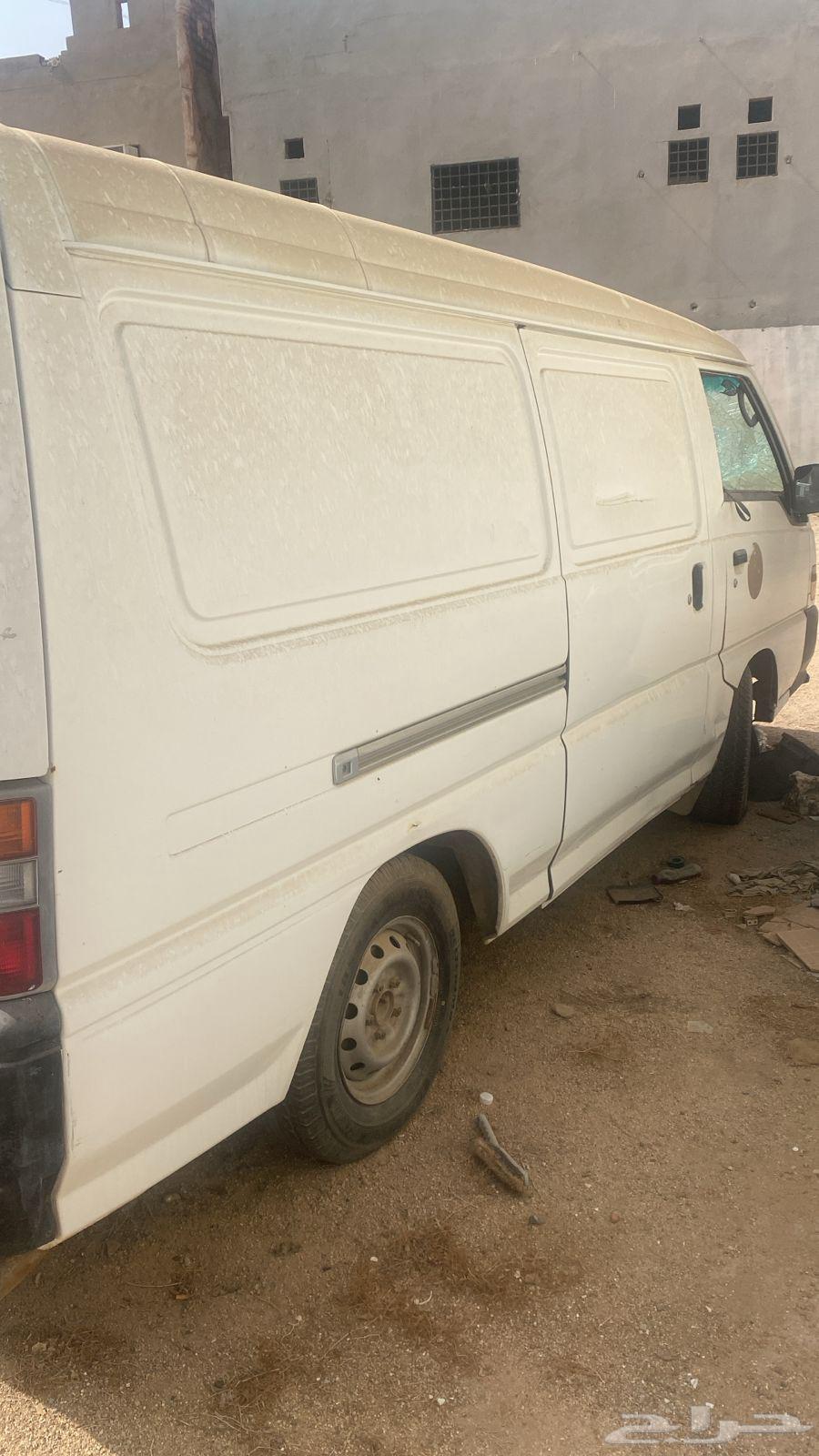 فان بضاعة متسوبيشي للبيع64376509837955111