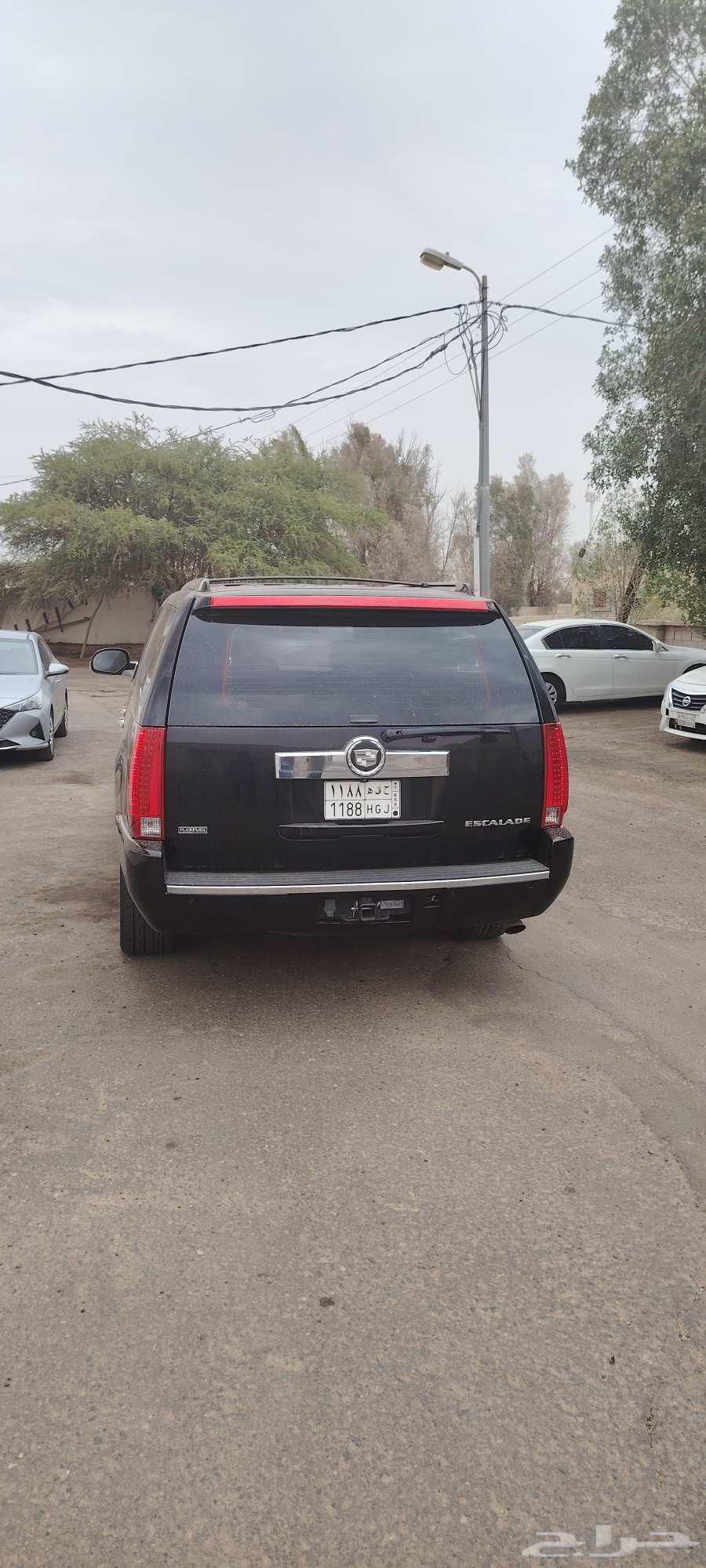 Cadillac Escalade64377432895489112