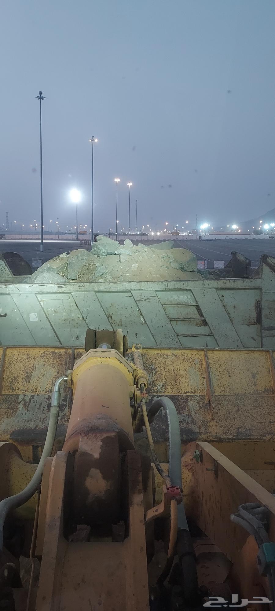 Excavators, dump trucks and trailers for excavation and backfilling64377315014401114