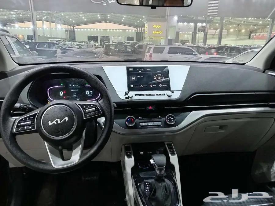 كيا كارينز نص فل 7 مقاعد موديل2025 كاش و تقسيط64376495099010113