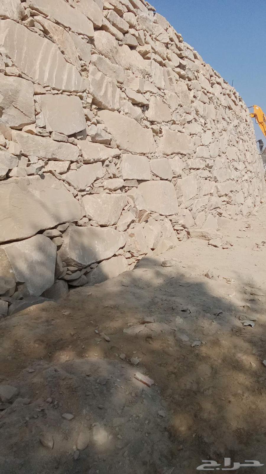 بكلين لبنيان الحجر وقص الاراضي64374363884545112