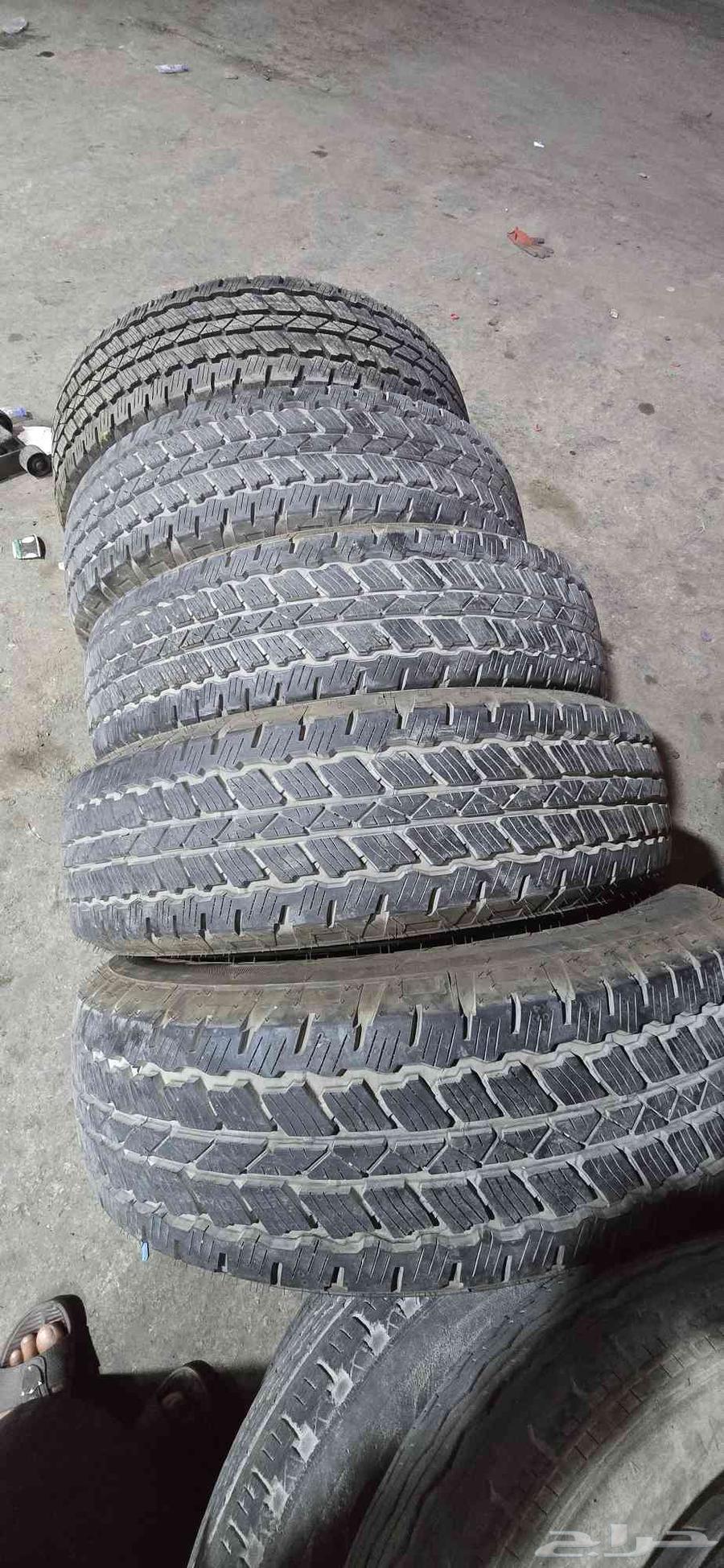 يوجد لدينا كفرات برجستون 255 75 17 شبه جديد الزرع فيها64377285160961110