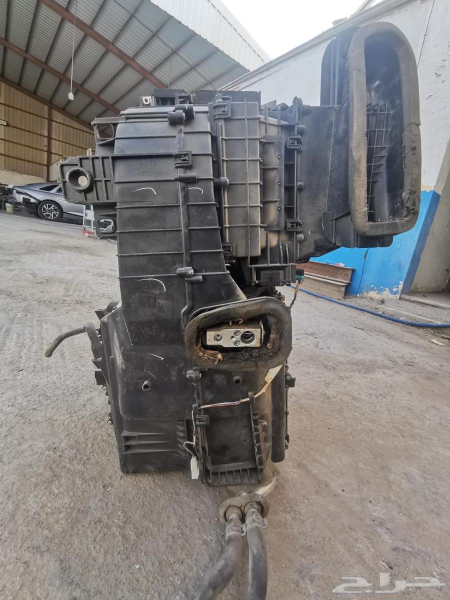 Avalon air conditioner refrigerator installed inside the dashboard for sale through agency64378992518019114