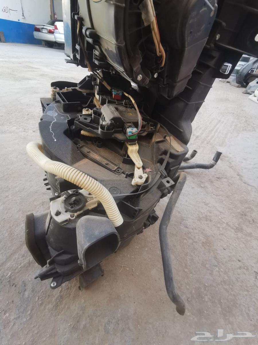 Avalon air conditioner refrigerator installed inside the dashboard for sale through agency64378992518019112