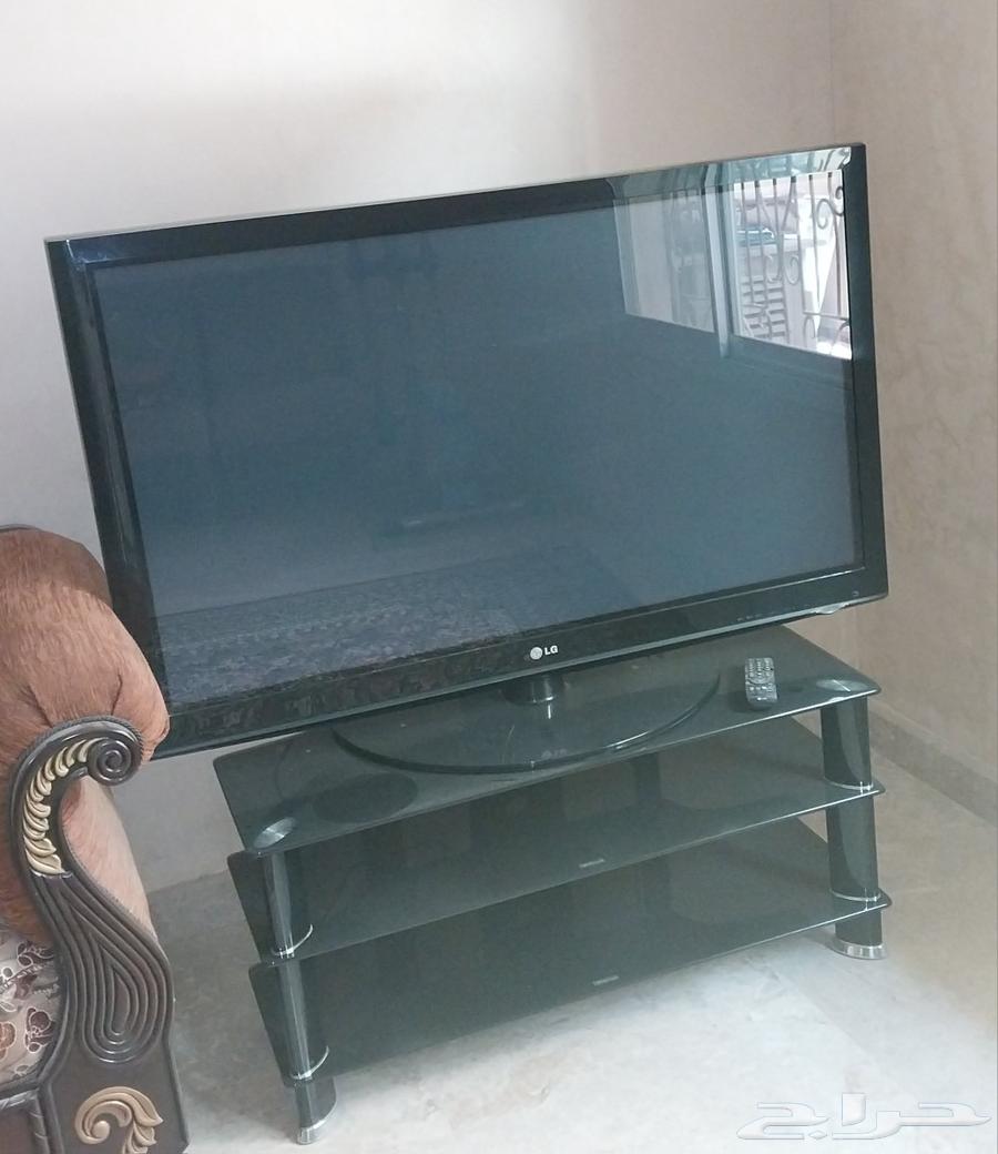 تليفزيون مع طاولة للبيع64192728436483111