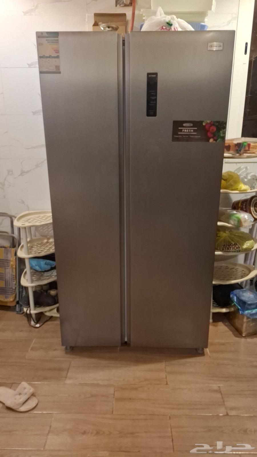 24 cubic feet refrigerator, lightly used, selling due to relocation, price64181009430914110