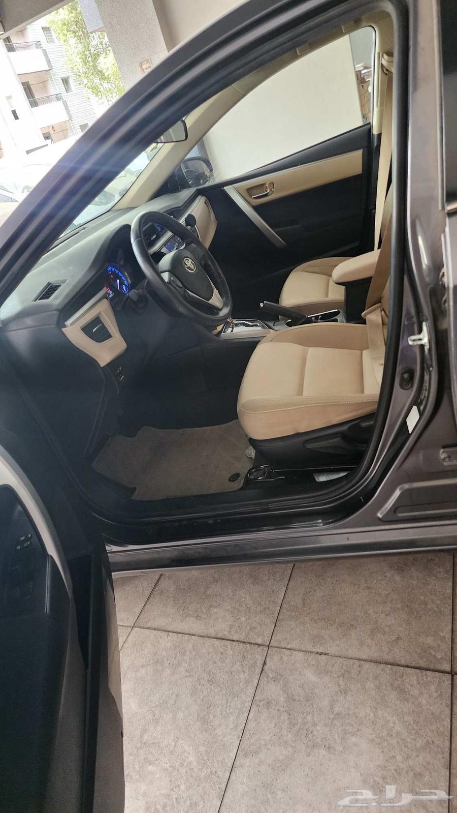 تويوتا كورولا 2015 بصمه وشاشه64391229055618111