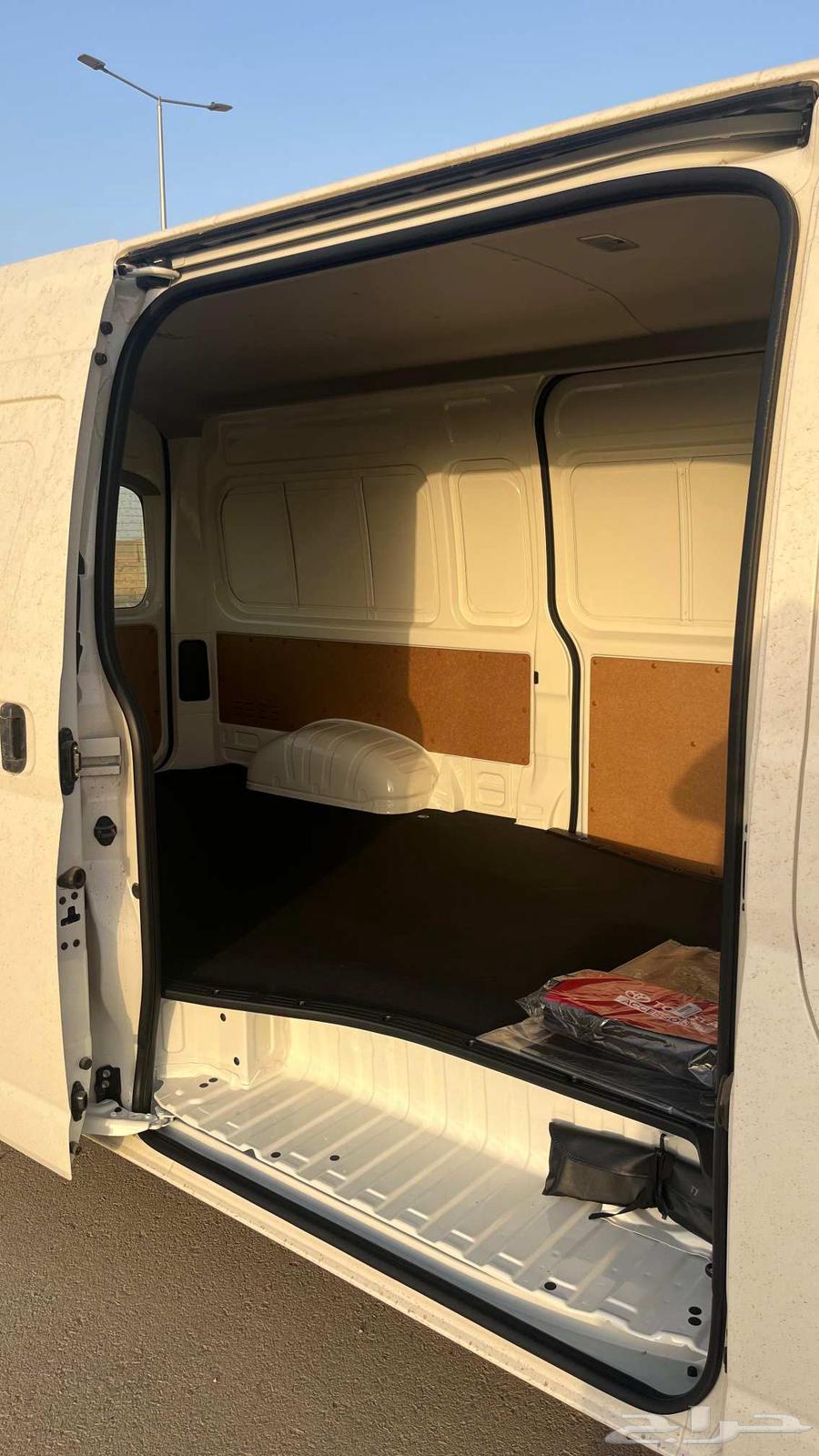 تويوتا باص سقف عالي 202564387257385090113