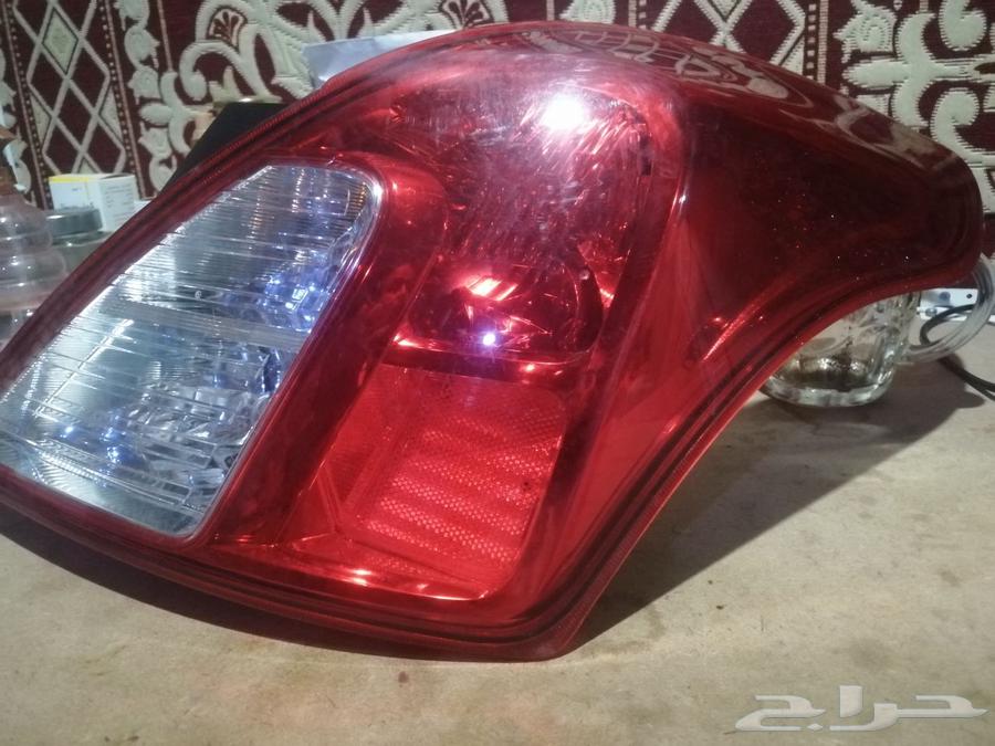نيسان صني استوب خلفي يمين اصلي64388468287490110