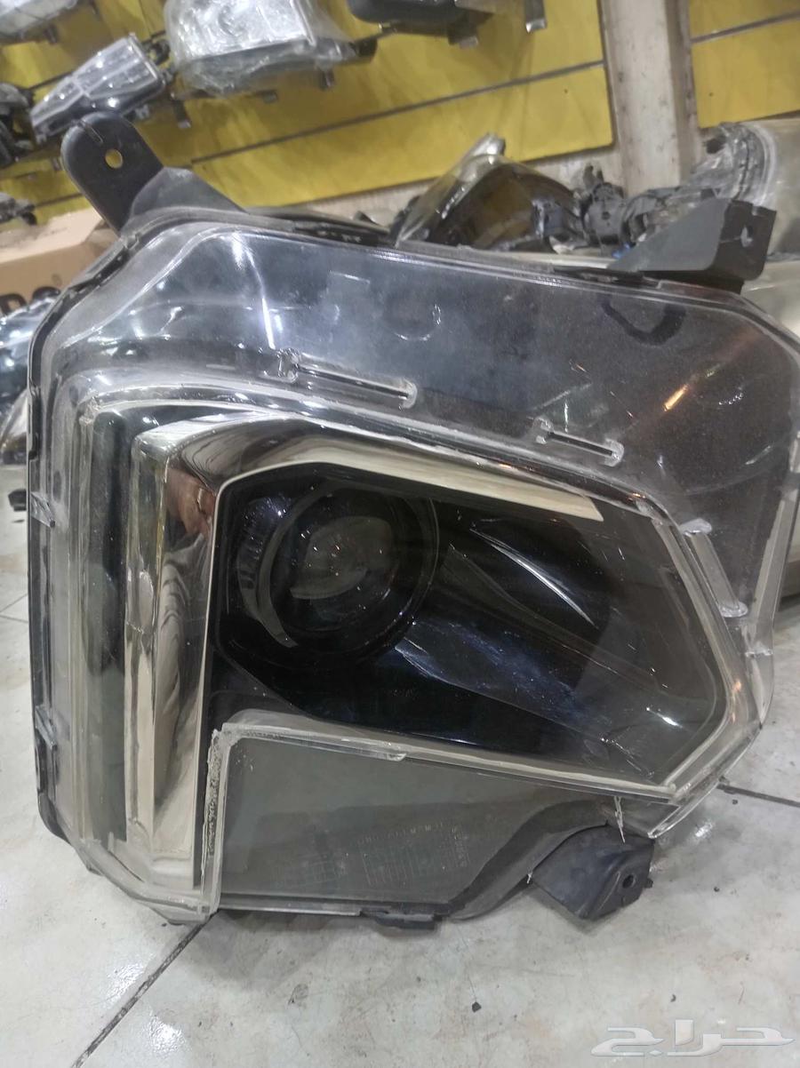 شمعه يمين شفروليه ترافيس 2023 اصلي.64386206894210114