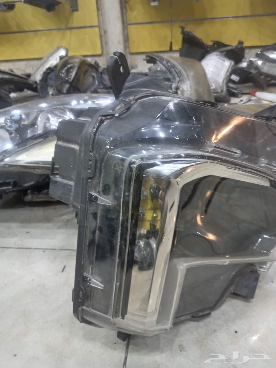 شمعه يمين شفروليه ترافيس 2023 اصلي.64386206894210113