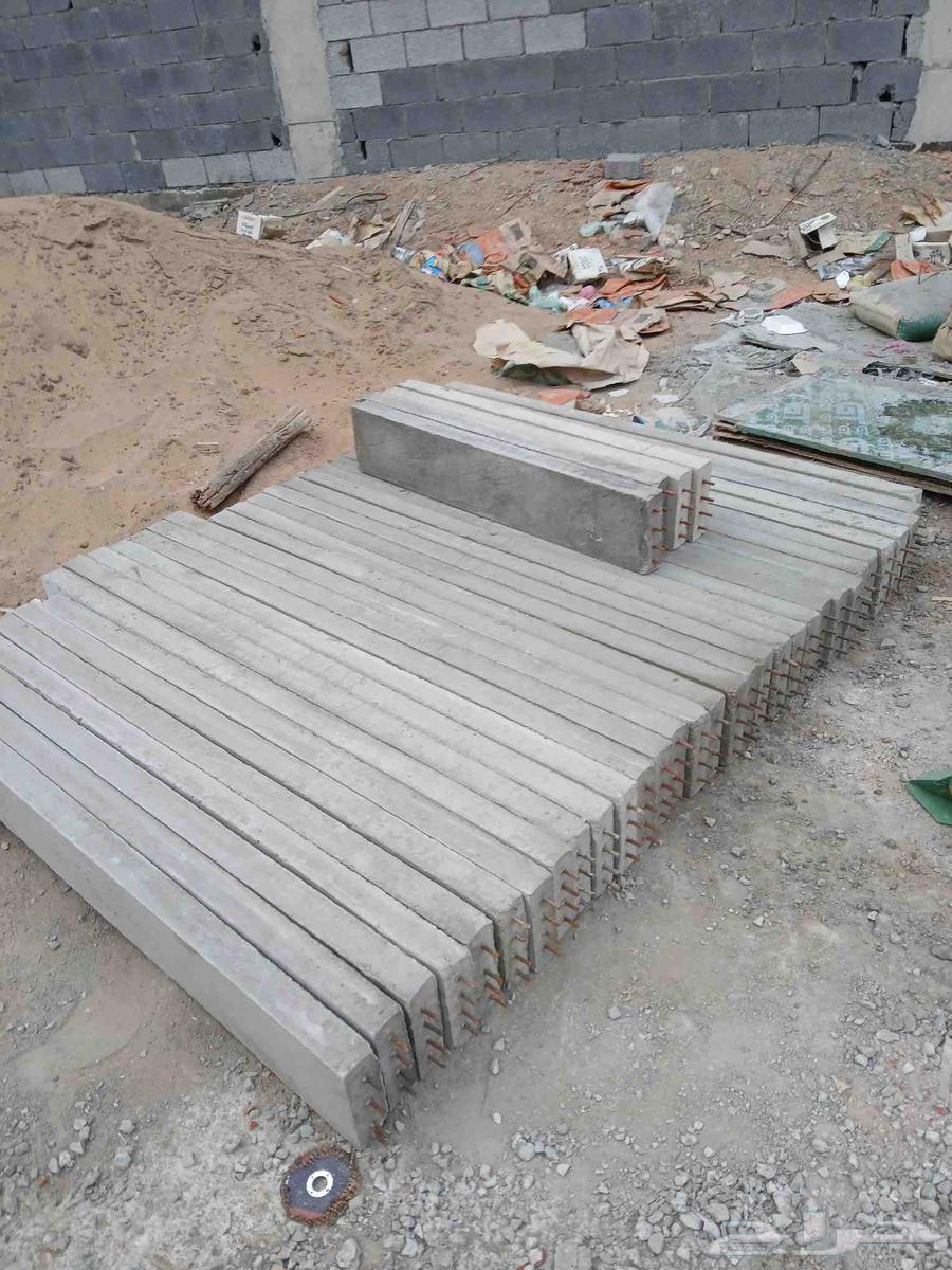 Cemented courtyard, brick lintel, block, small brick64386752512641112