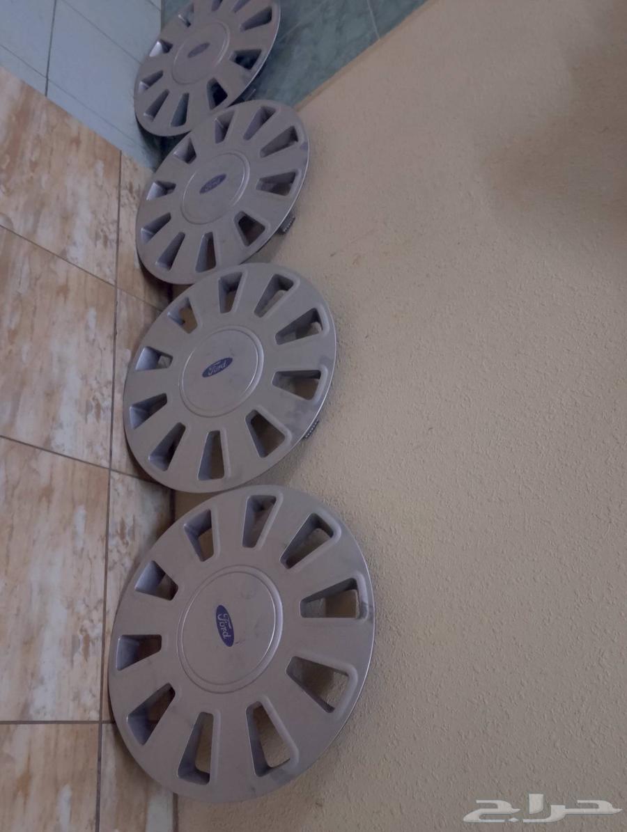 كيس فورد كراون فكتوريا بحالة جديد64390333499777110