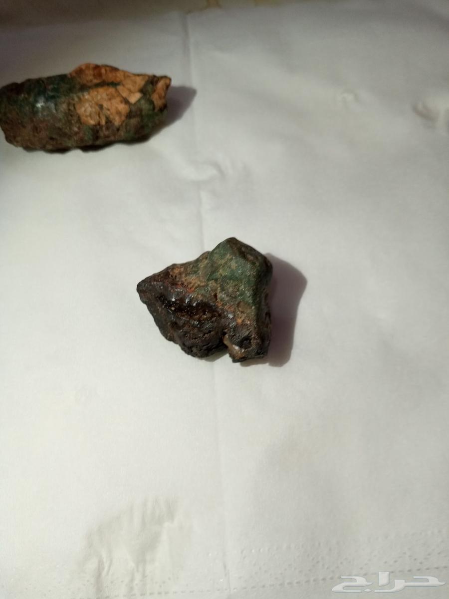 احجار كريمه للبيع64185714220802111