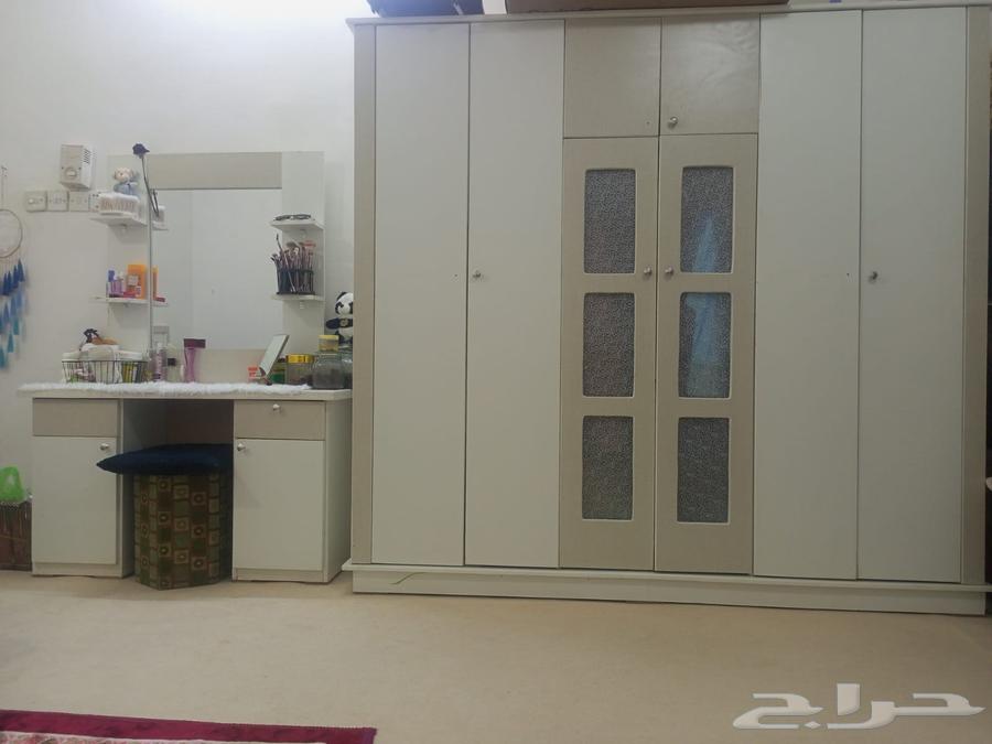 أثاث للبيع كله بحالة ممتازة64193003865090112