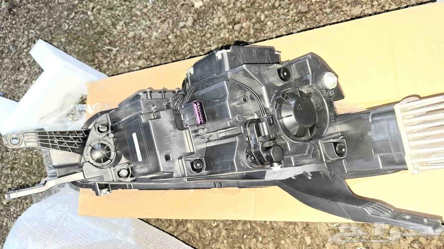 إم جي 22_ZS -شمعة امامي يسار  يمين فل كامل64385662611458111