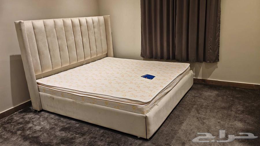 أثاث للبيع64197477458945112