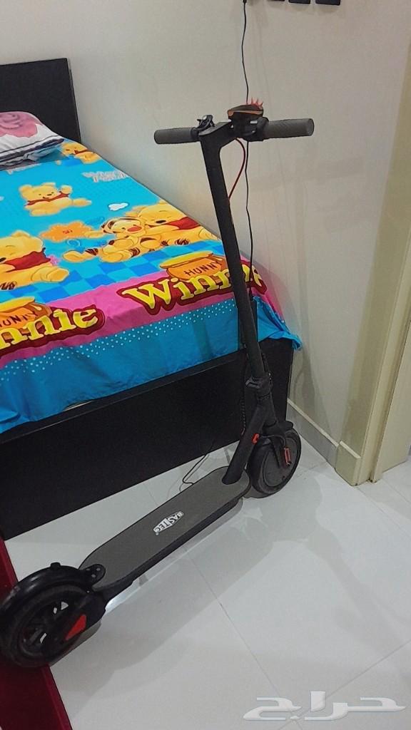 Two scooters Basel64189455461506113