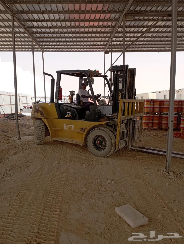 رافعه كهربائيه للايجار رافعه شوكية للايجار رافعه نقصه للايجا64395769484931111