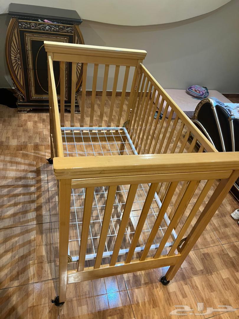 سرير اطفال من هوم سنتر64181450167683111