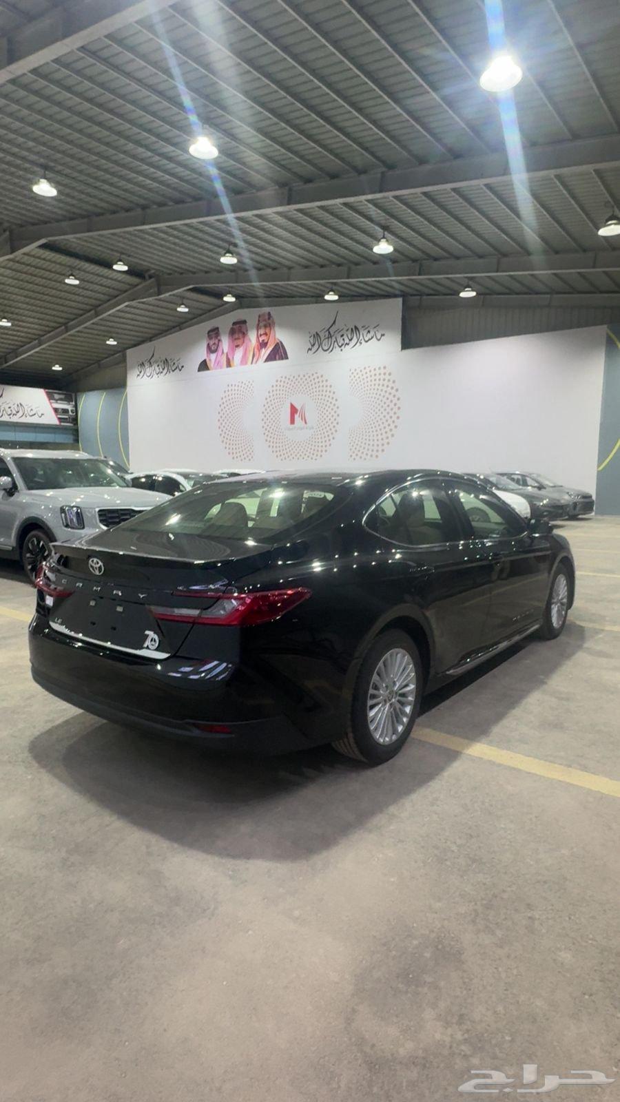 تويوتا كامري نص فل LE بنزين 202564388273785985114