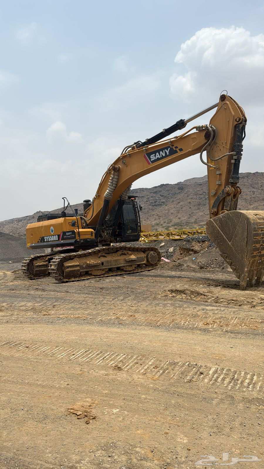 Rental equipment bulldozers, loaders, excavators and compactor64386040195586110