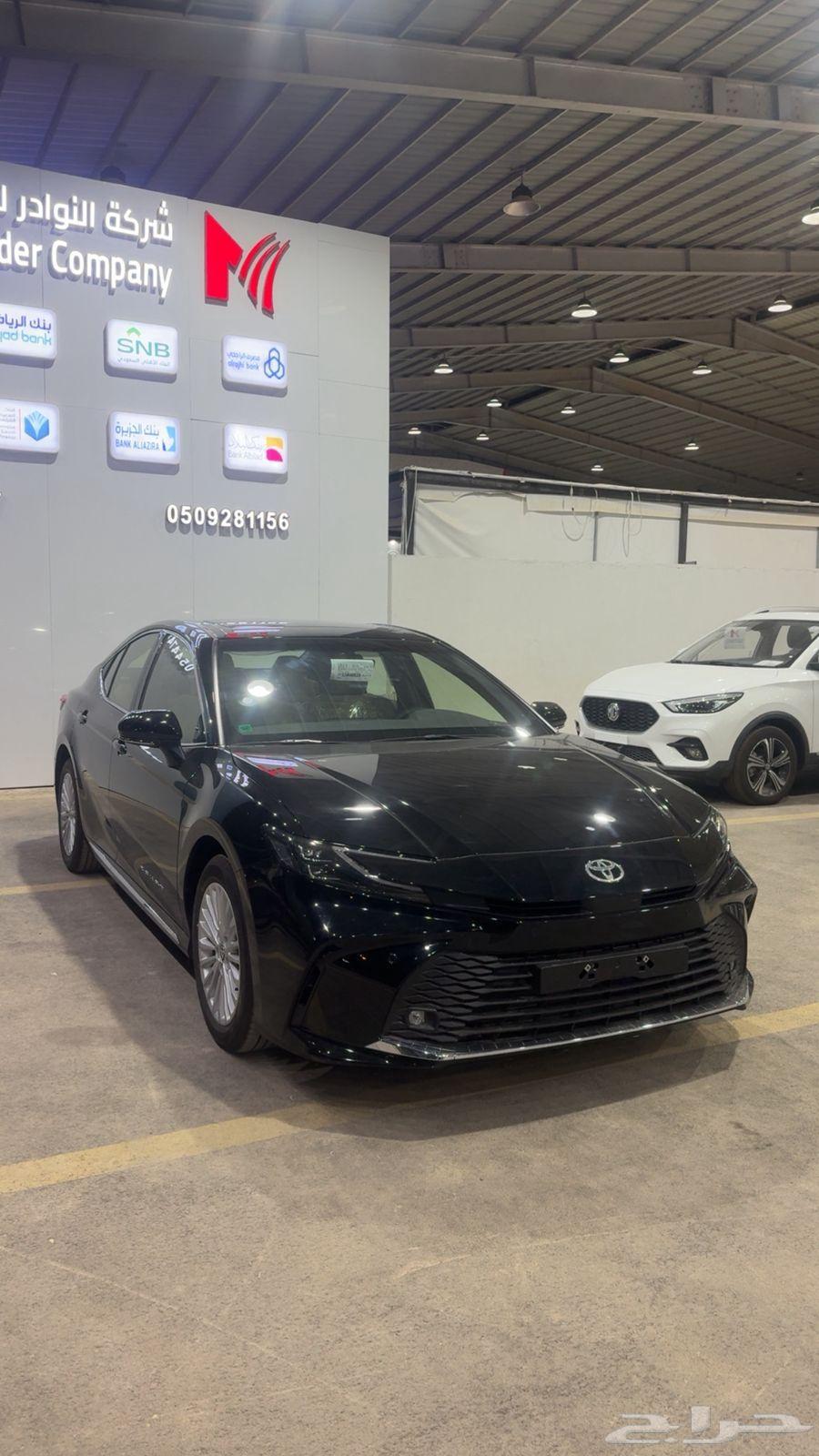 تويوتا كامري نص فل LE بنزين 202564388273785985112