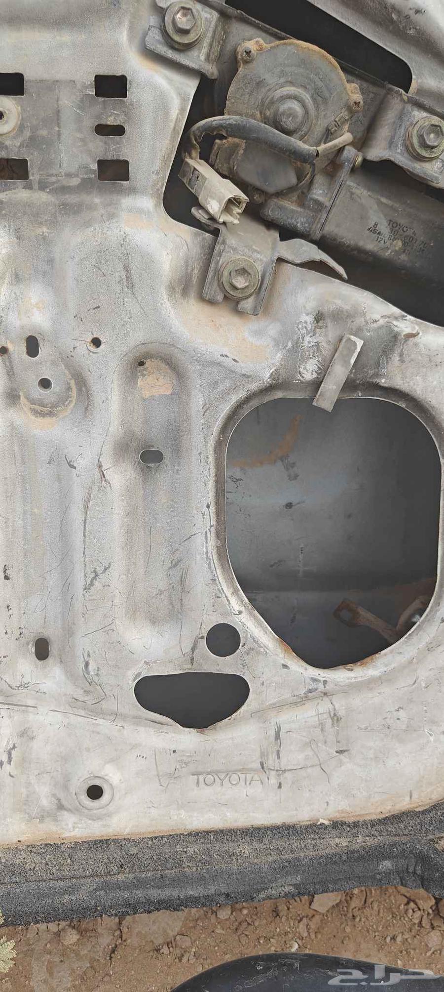 بيبان صفاق لاندكروزر بدون اغراض معها قاعدة السبير64381370134403114