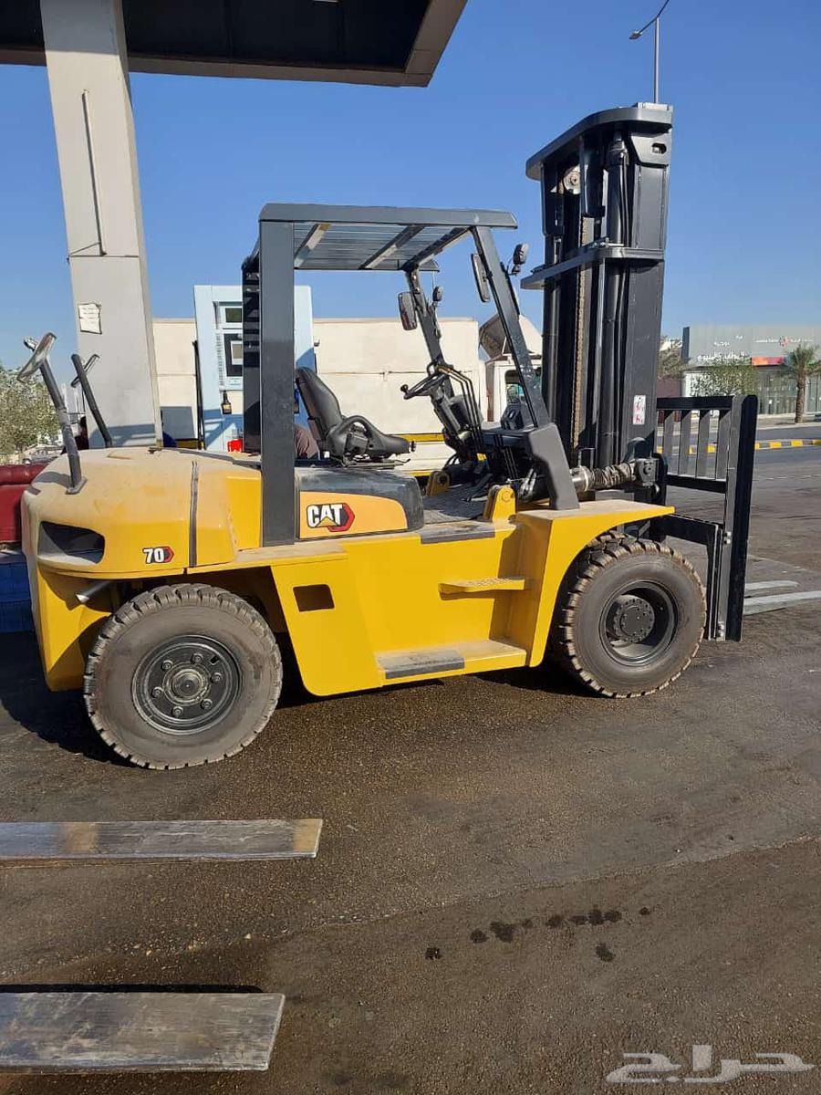 Forklifts, cranes, and loaders for rent64386570940674110