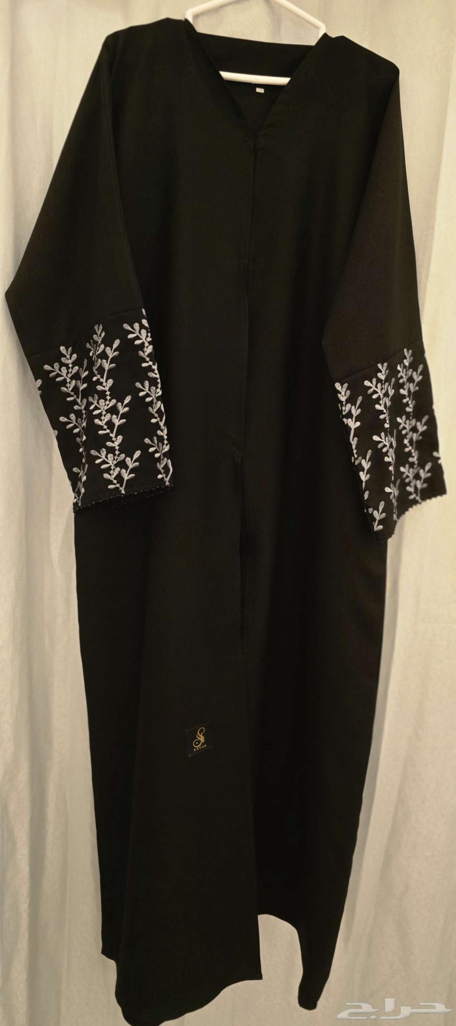 Women's Abayas and Hijabs63842299063554114
