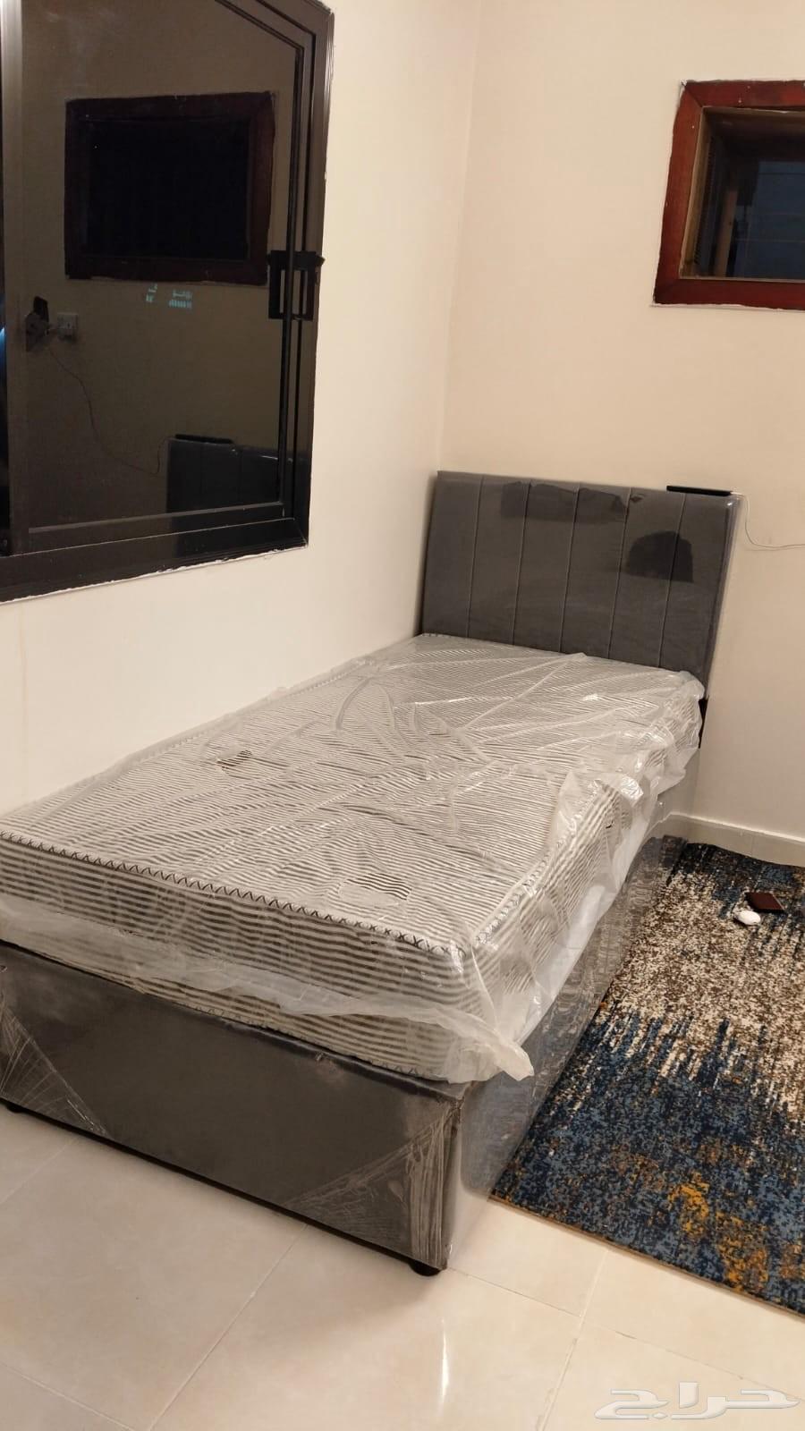 New box bed used for 3 weeks63855552677251111