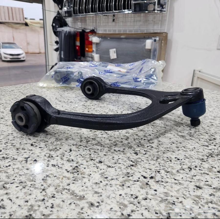 مقص أمامي فوق كرايزلر وتشارجر 2010 200564405236261762110